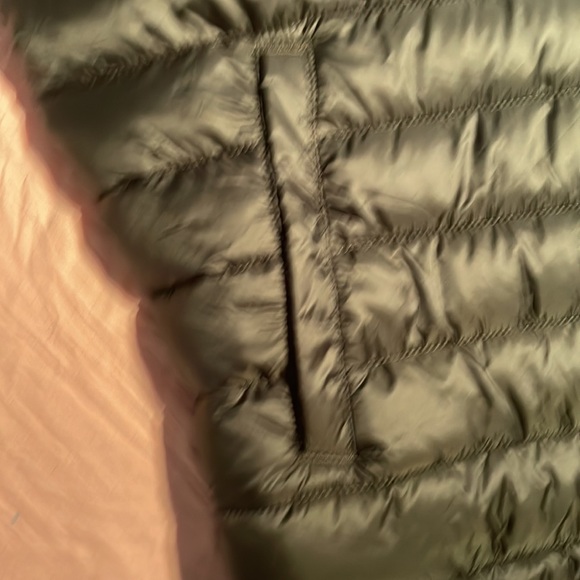 Aeropostale puffer vest - Picture 4 of 4
